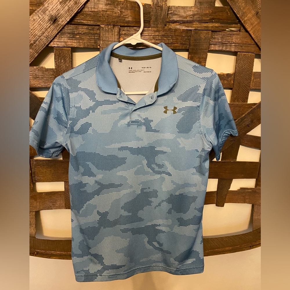 Blue camo collard shirt. Under Armour.